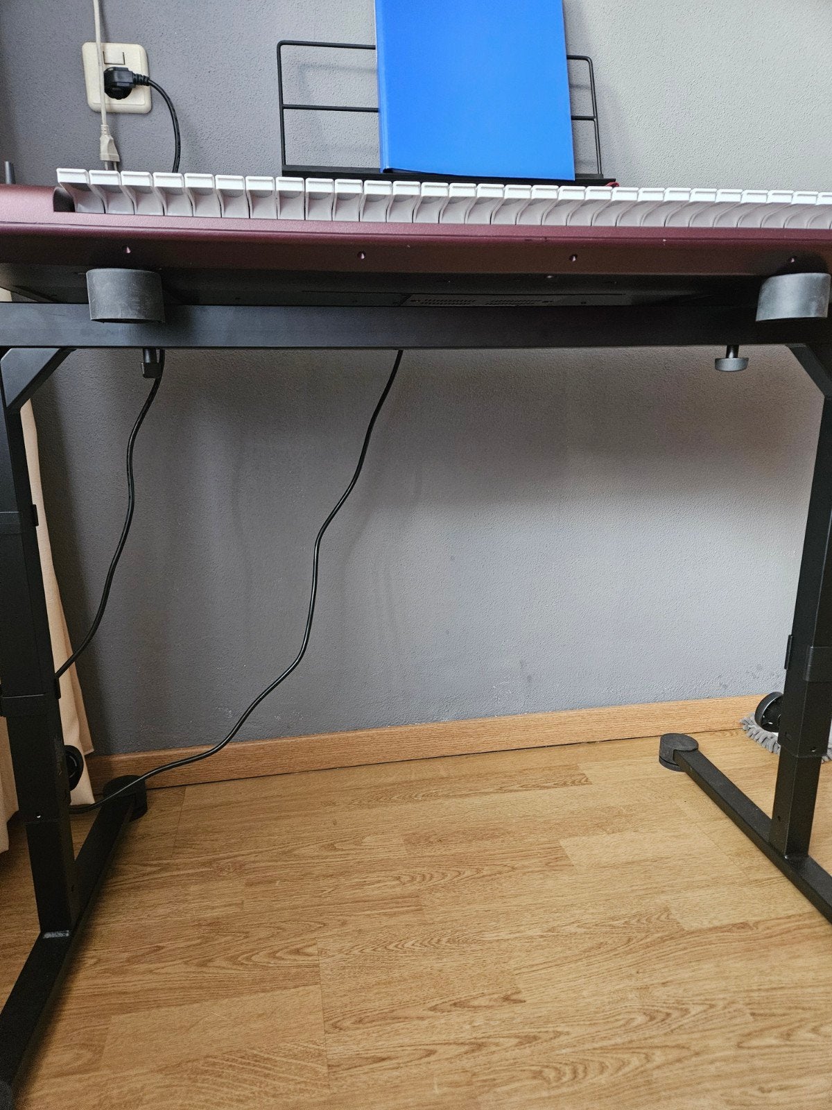 Foto 5 van K&M Keyboardstandaard - Zo goed als nieuw
