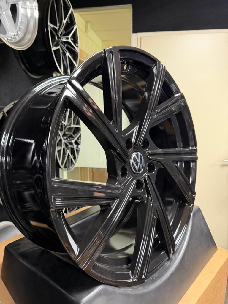 19 inch velgen voor Volkswagen Bergamo RLINE 5x112 Golf 7 8, Auto-onderdelen, Banden en Velgen, Ophalen of Verzenden