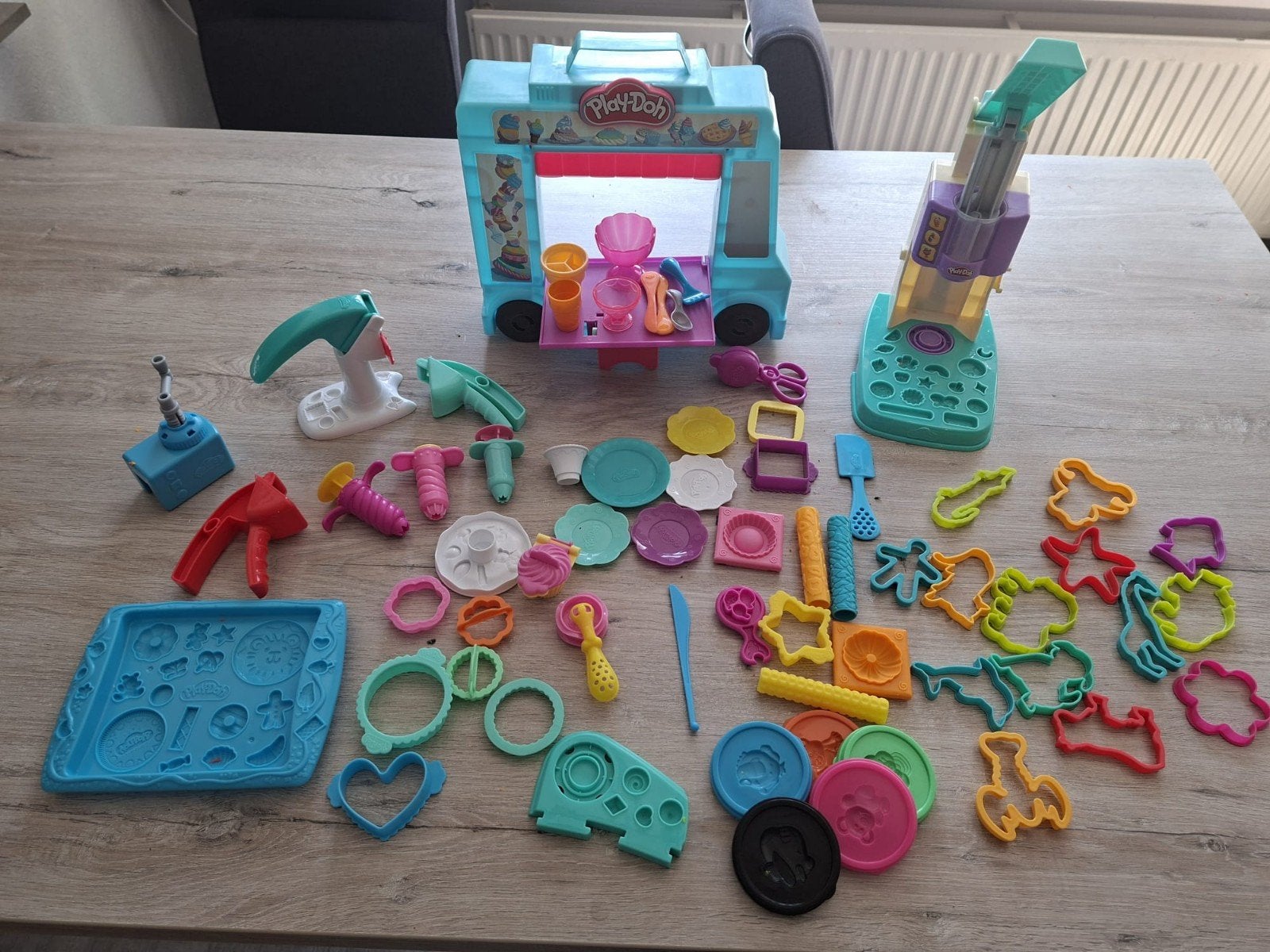 Play-Doh IJscowagen & Klei Speelset met veel accessoires, Kinderen en Baby's, Speelgoed | Educatief en Creatief, Ophalen, Gebruikt