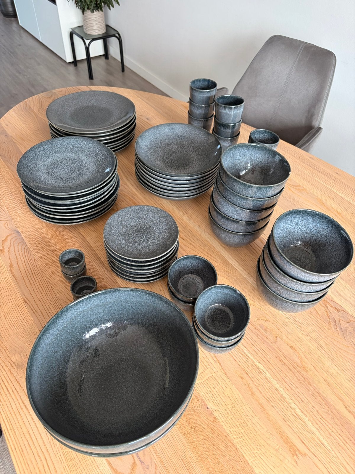 Hema Porto Servies - Zeer Compleet (59 stuks), Ophalen, Gebruikt, Keramiek, Effen