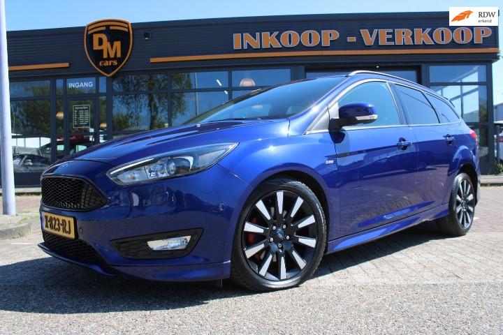 Ford Focus Wagon 1.5 ST 182PK | Automaat | Voll | Stoel/Stuu, 4 cilinders, Blauw, Leder en Stof, 690 kg