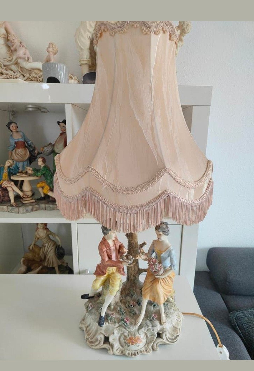 Prachtige decoratieve tafellamp met een romantisch beeld, Huis en Inrichting, Ophalen of Verzenden, Rond