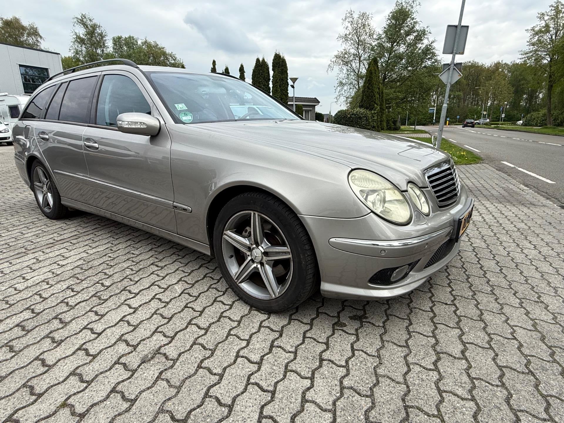 Mercedes-Benz E-klasse Combi 320 Classic, Automaat, Achterwielaandrijving, Gebruikt, Electronic Stability Program (ESP)