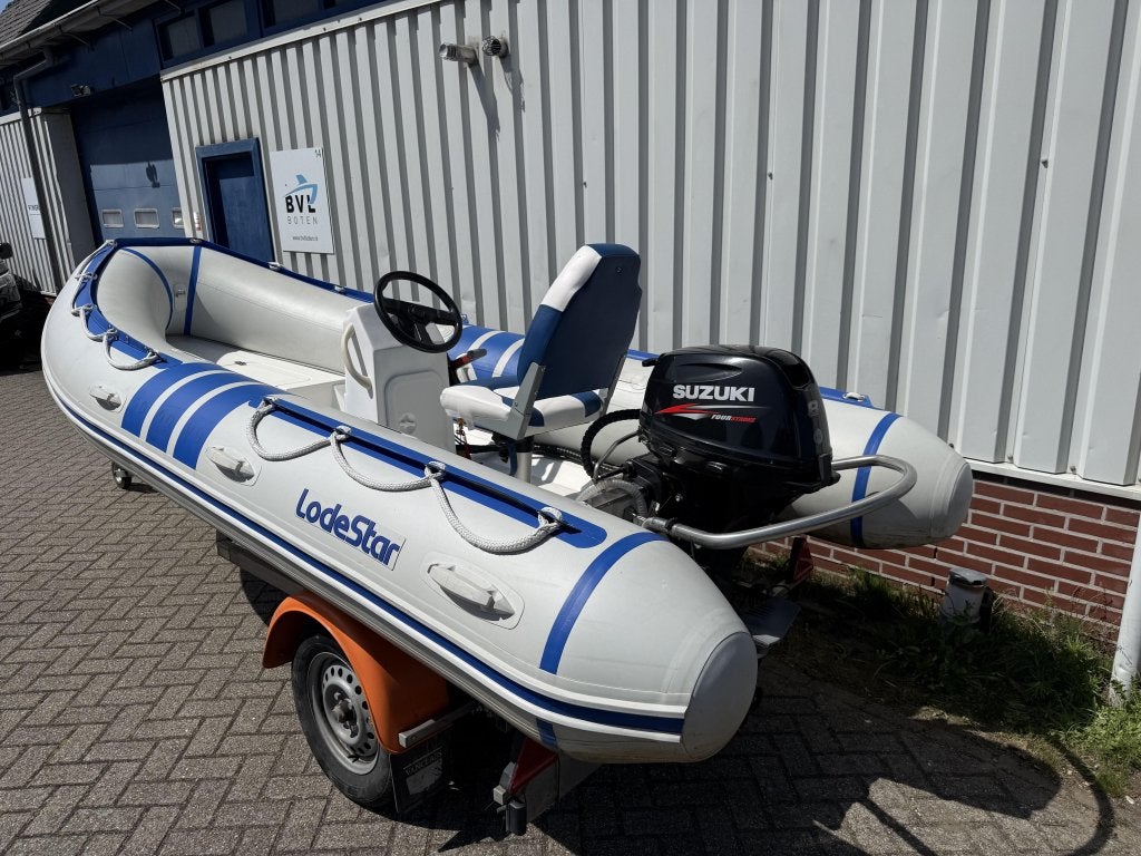 Strakke Lodestar 430 Rib Rubberboot Suzuki 20 pk turboswing, 4 m, Niet ingevuld, Zo goed als nieuw, Benzine