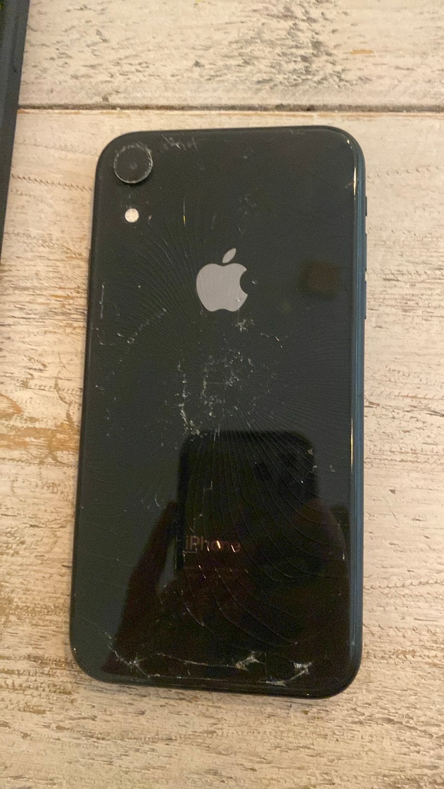 iPhone XR Zwart - Gebruikt met barsten achterkant, Telecommunicatie, Mobiele telefoons | Apple iPhone, Ophalen, Gebruikt, Zwart