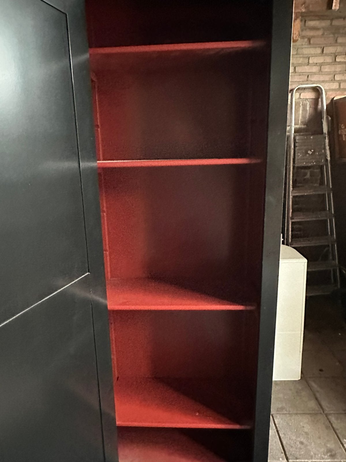 Black Cabinet, 2 doors, Ophalen, 50 tot 100 cm, Zo goed als nieuw, Minder dan 100 cm
