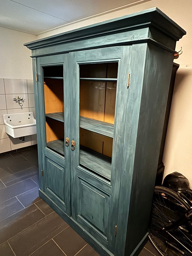 Foto 9 van Vintage houten kast | Servieskast | Painting the Past