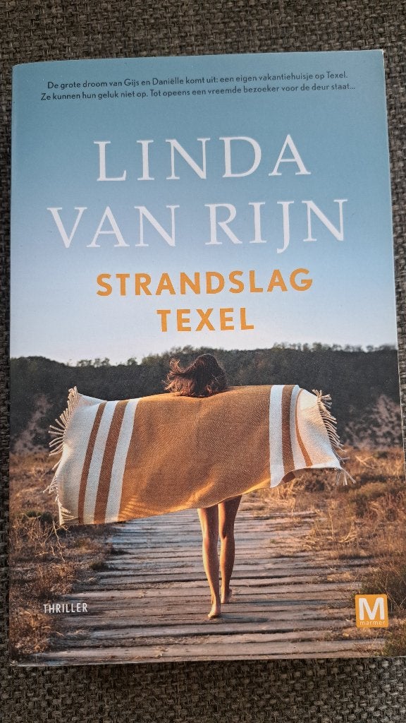 Boek van Linda van Rijn Strandslag Texel, Linda van Rijn, Ophalen of Verzenden, Zo goed als nieuw, Nederland