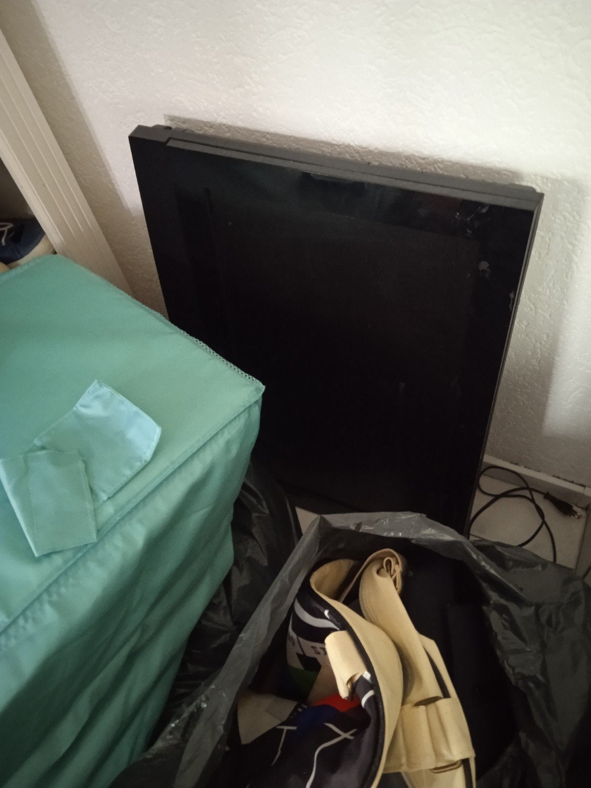 flatscreen,lamp,boodschappenkar,kleding,badmode, bed textiel, Diversen, Rommelmarktspullen, Ophalen, Gebruikt