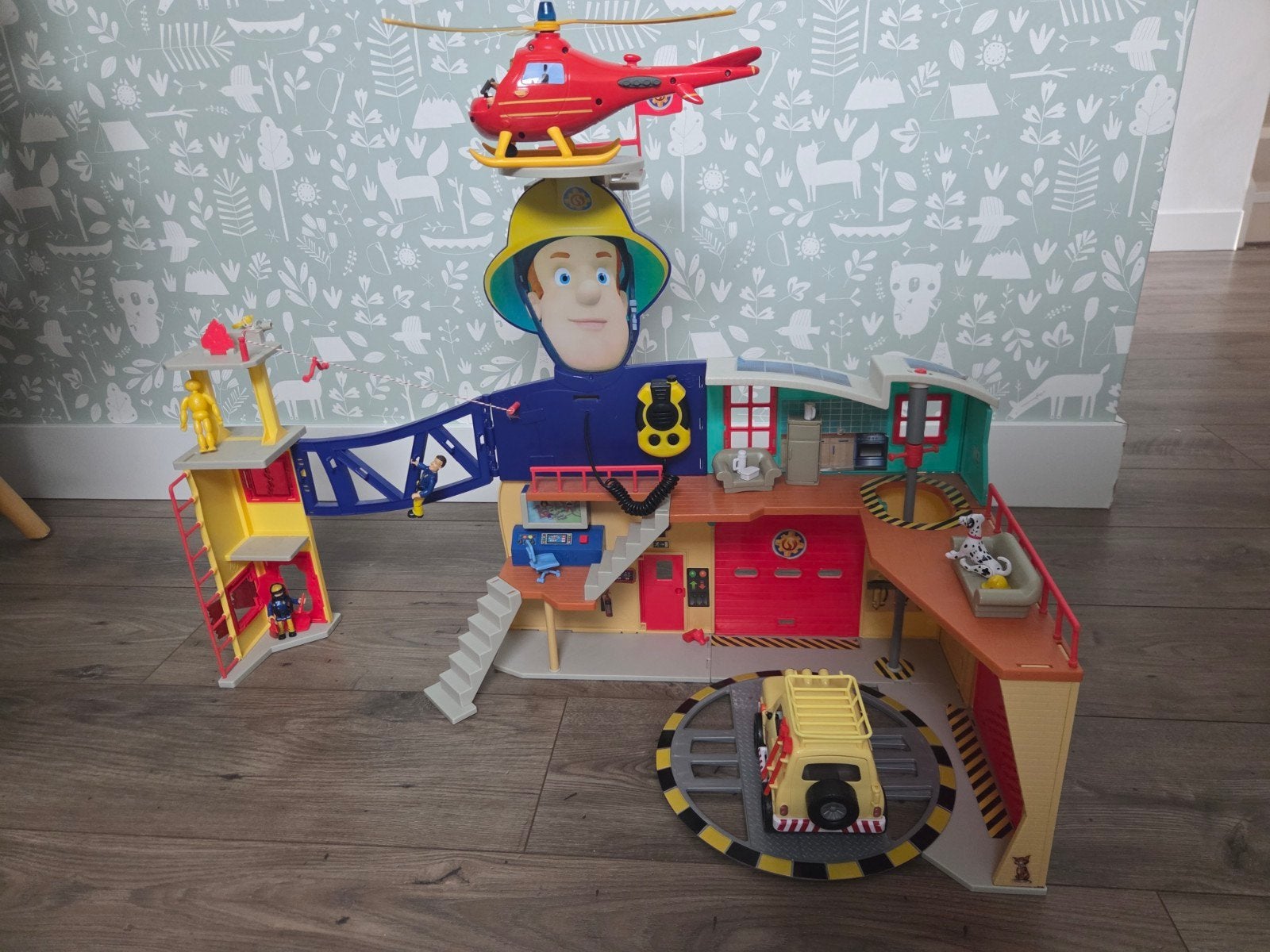 Brandweerman Sam Brandweerkazerne met accessoires, Ophalen, Zo goed als nieuw