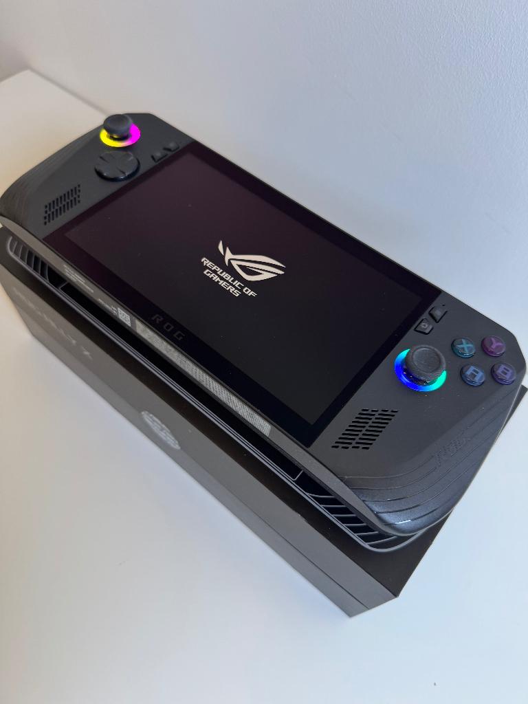 ASUS ROG Ally X - RC72LA-NH007W, Spelcomputers en Games, Games | Pc, Zo goed als nieuw, Overige genres, 1 speler, Vanaf 3 jaar