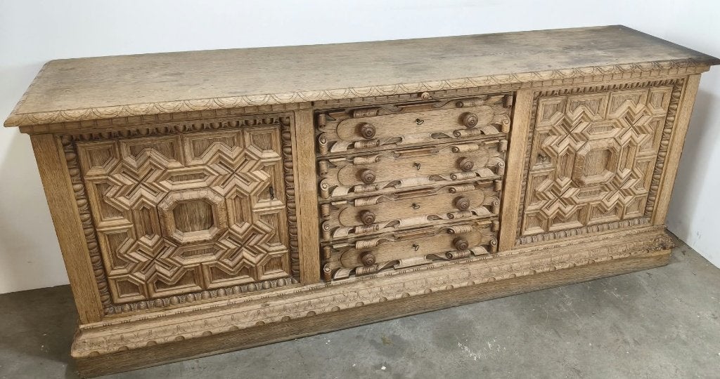 Handcarved credenza, Onbekend, Onbekend, Onbekend, 25 tot 50 cm