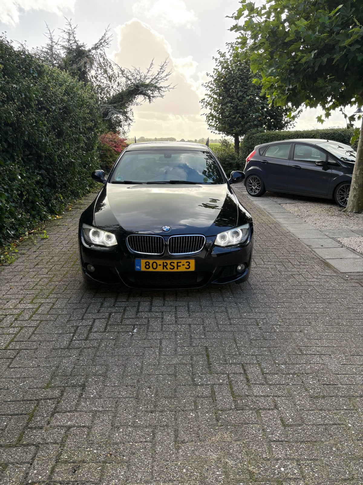 BMW 3-Serie 3.0 I 325 Coupe AUT 2011 Zwart, Auto's, Automaat, 745 kg, Achterwielaandrijving, Zwart