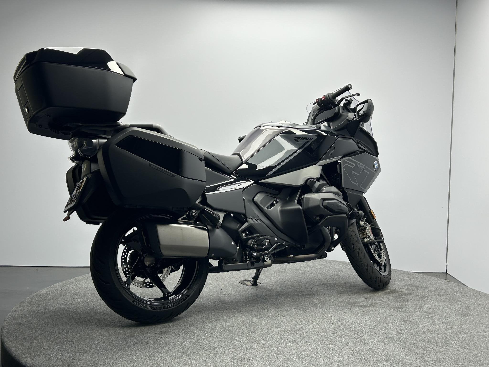BMW R 1300 RT AUTOMAAT ASA TRIPLE BLACK, Motoren, Einsteinlaan 5
2289 CC  Rijswijk, NL, Meer dan 35 kW, Toermotor, 1300 cc