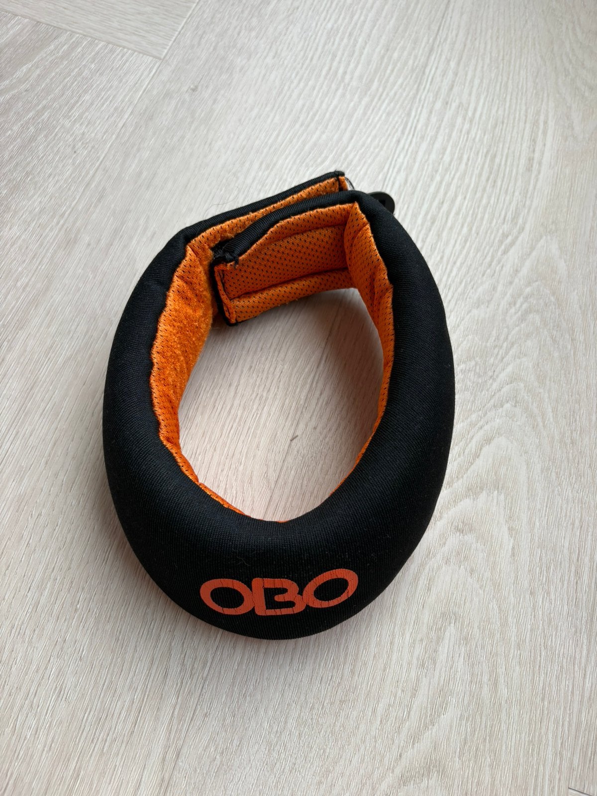 Obo hockey goalie keeper keelbeschermer, Ophalen of Verzenden, Gebruikt, Overige typen