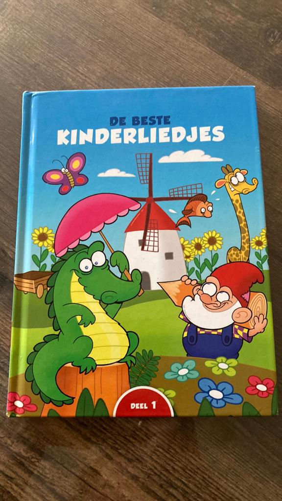 De beste kinderliedjes - boek en CD, Ophalen of Verzenden, Gelezen