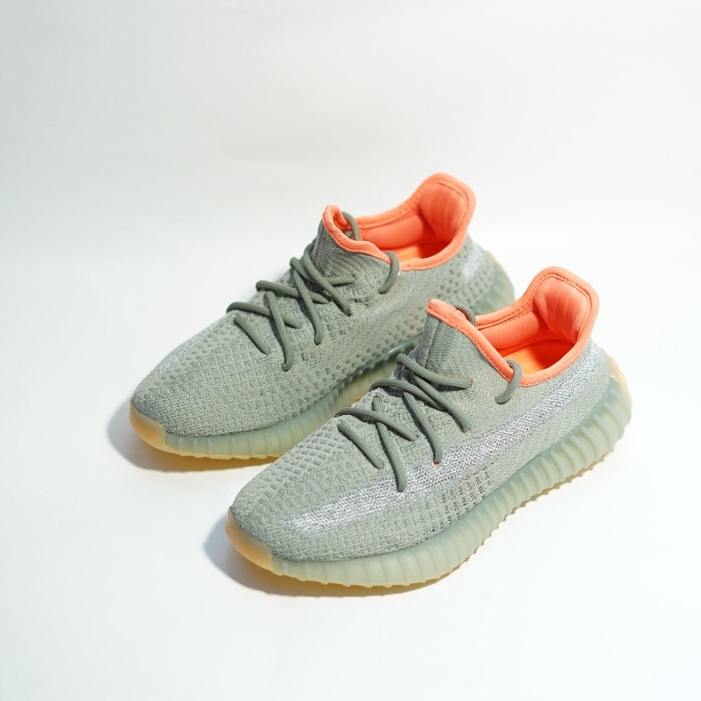 Adidas Yeezy 350 grijs kinder schoenen sneakers maat 28, Jongen of Meisje, Schoenen, Ophalen of Verzenden, Zo goed als nieuw