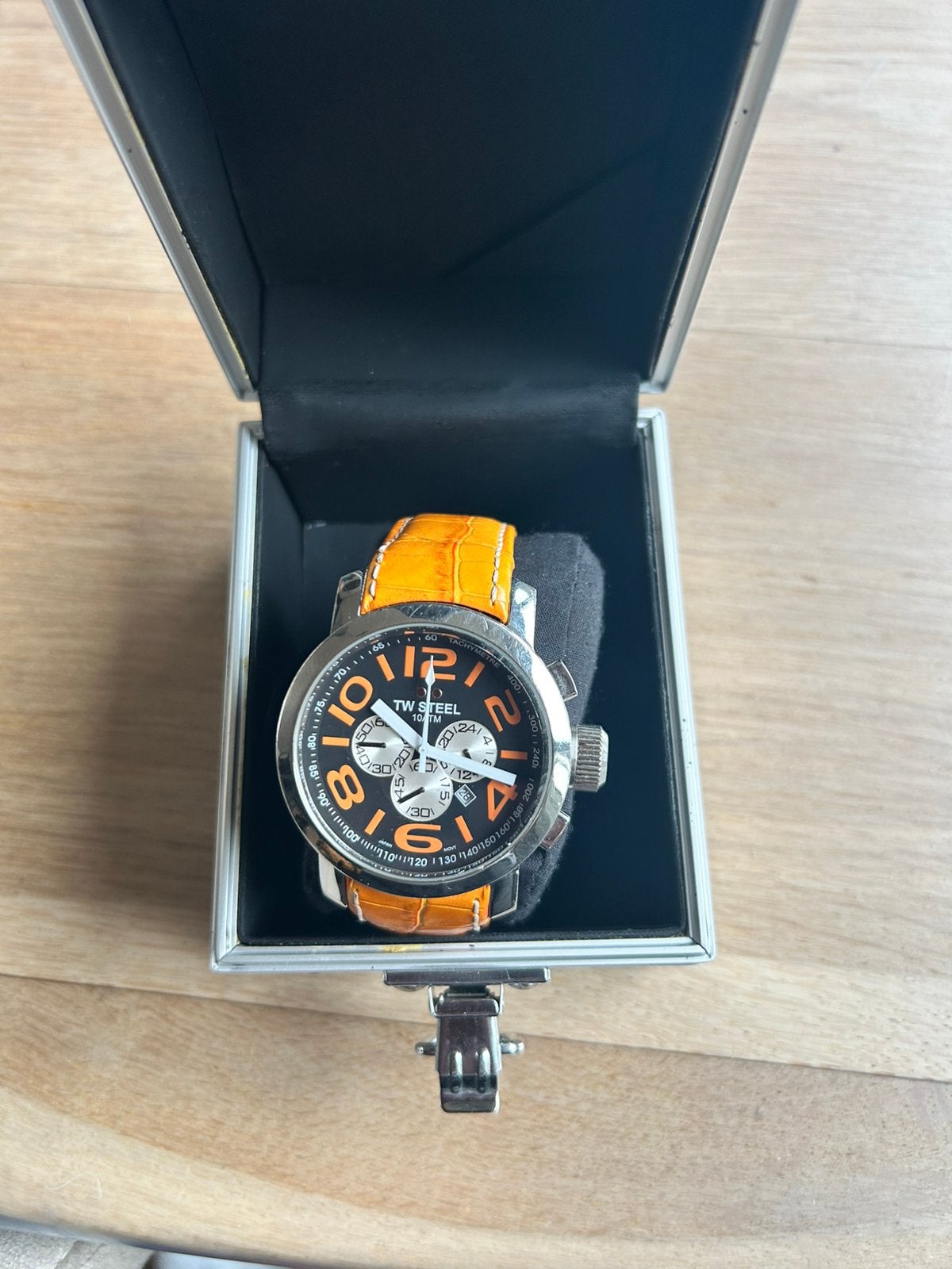 Tw steel, Sieraden, Tassen en Uiterlijk, Horloges | Heren, Ophalen of Verzenden, Zo goed als nieuw, Leer, Overige merken