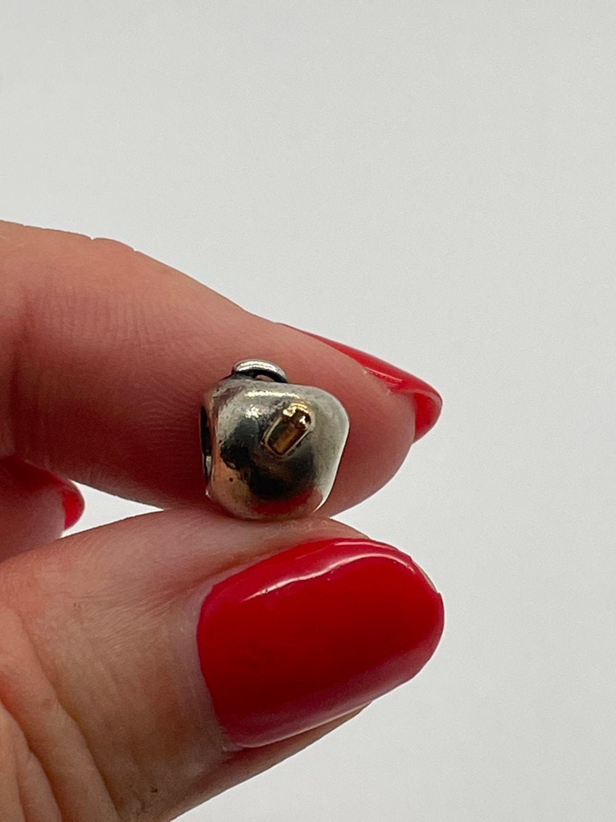 F86 Pandora goud op zilver bedel appeltje, Sieraden, Tassen en Uiterlijk, Bedels, Pandora, Ophalen of Verzenden, X, Goud