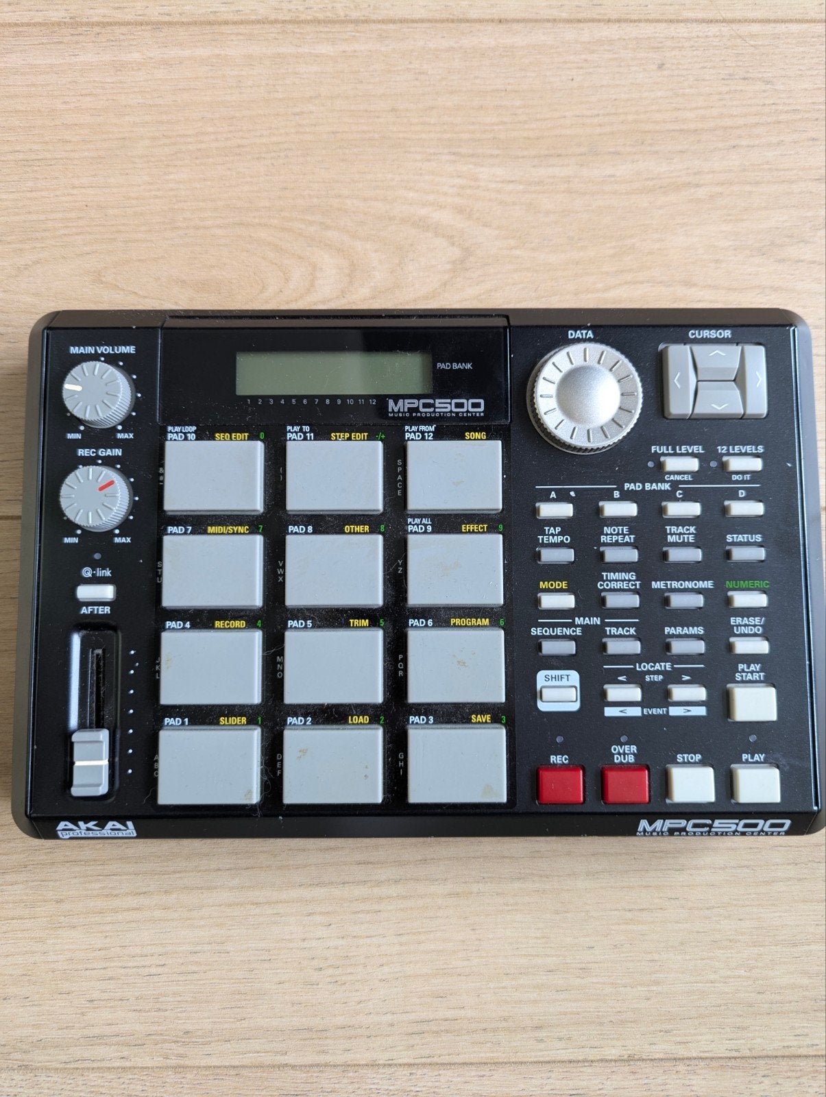 Akai MPC500 Music Production Center – Compacte Standalone Sa, Muziek en Instrumenten, Ophalen of Verzenden, Gebruikt