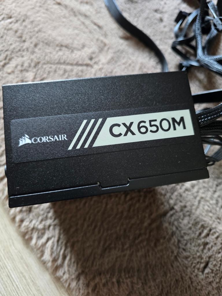 Corsair CX650M — 650W Voeding (Semi-Modulair) 80+ Bronze, Computers en Software, Interne voedingen, Ophalen of Verzenden