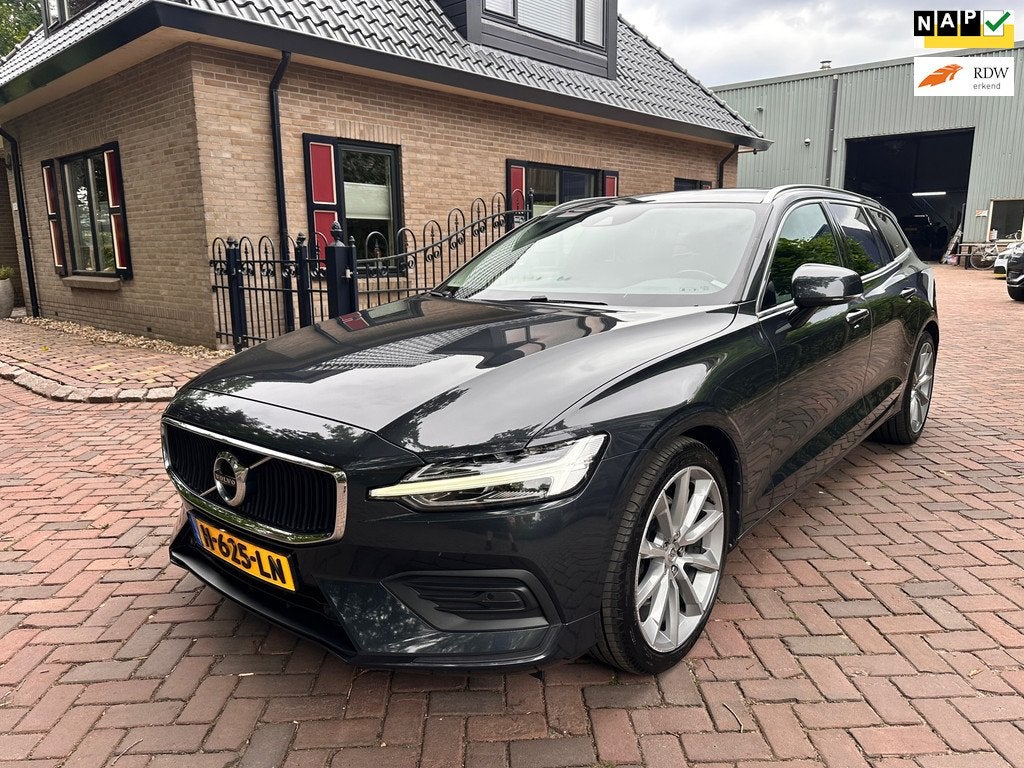 Volvo V60 2.0 T4 Momentum Pro Pano/Memory/Digital cockpit, 15 km/l, 1969 cc, 1603 kg, 93 €/maand