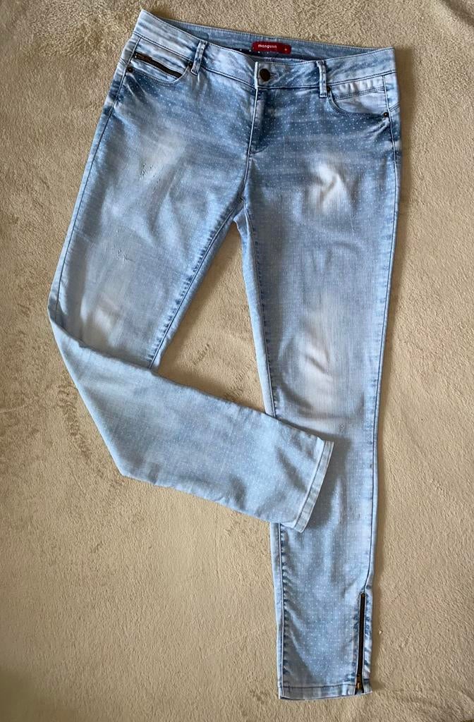 Ontzettend leuke zachte spijkerbroek maat 40 merk Manguun, Ophalen of Verzenden, Zo goed als nieuw, Blauw, W30 - W32 (confectie 38/40)