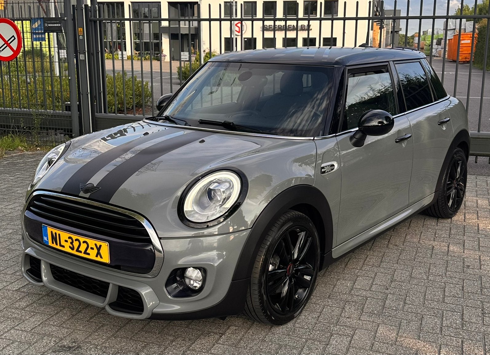 Mini 1.5 Cooper KingsCross/JCW/Nieuwstaat/Vol Opties, 136 pk, 4 cilinders, Leder en Stof, 49 €/maand