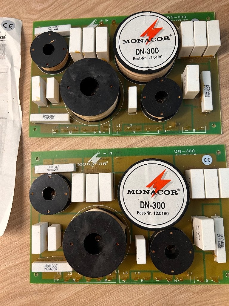 3-weg scheidingsfilter crossover Monacor, Gebruikt, Overige typen, Ophalen of Verzenden, 150 watt of meer