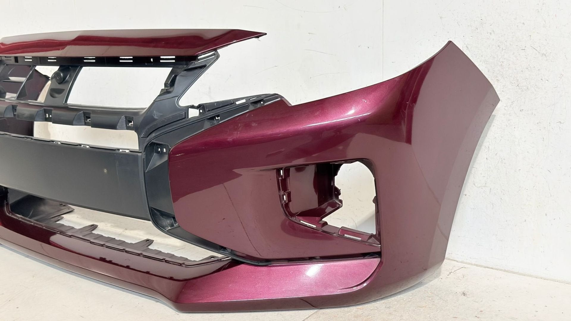 Mitsubishi Space Star III Voorbumper 6400J973ZZ, Info@mitsubishi-motors.com, Gebruikt, Voor, Mitsubishi Motors Corporation