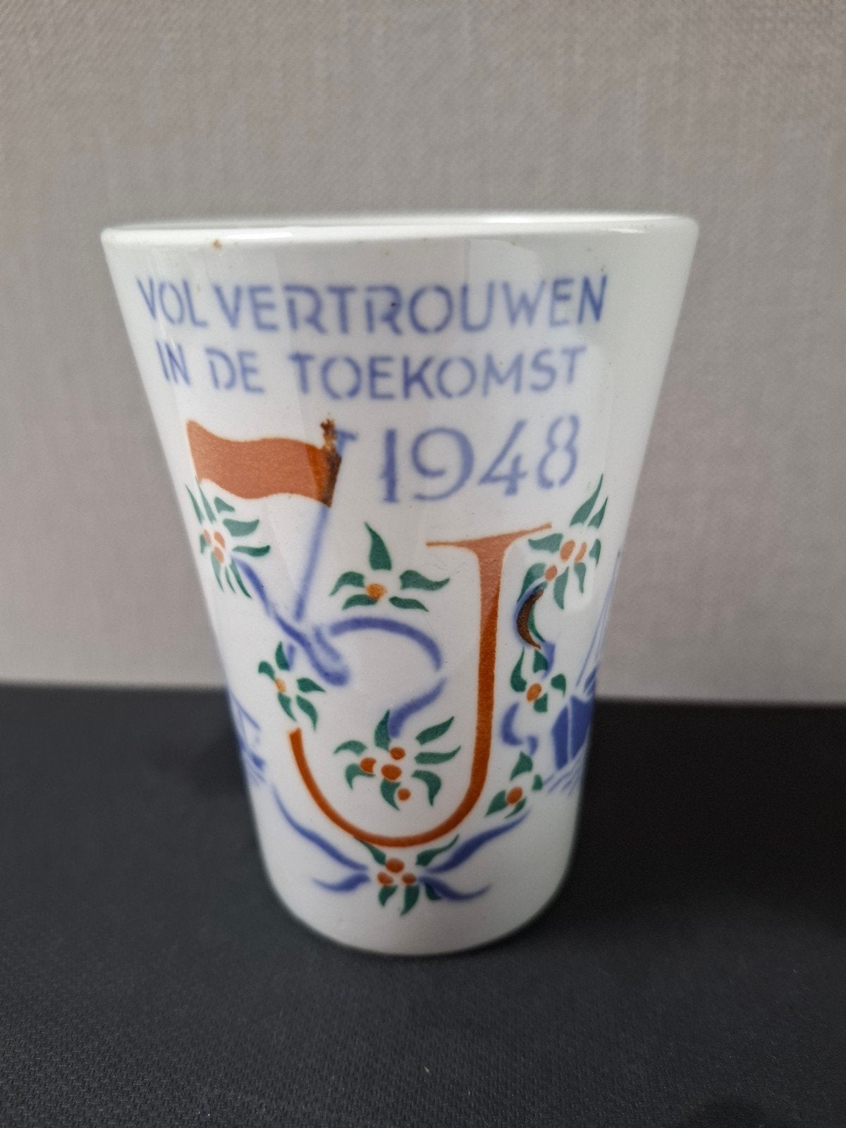 Herinneringsbeker 1898-1948 Wilhelmina en Juliana, Verzamelen, Koninklijk Huis en Royalty, Ophalen of Verzenden, Gebruikt