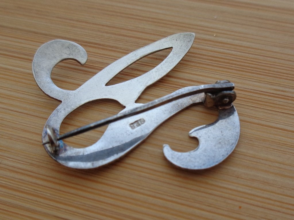 zilveren sierlijke letter U broche [600], Verzenden, Minder dan 4 cm, Zo goed als nieuw, Zilver