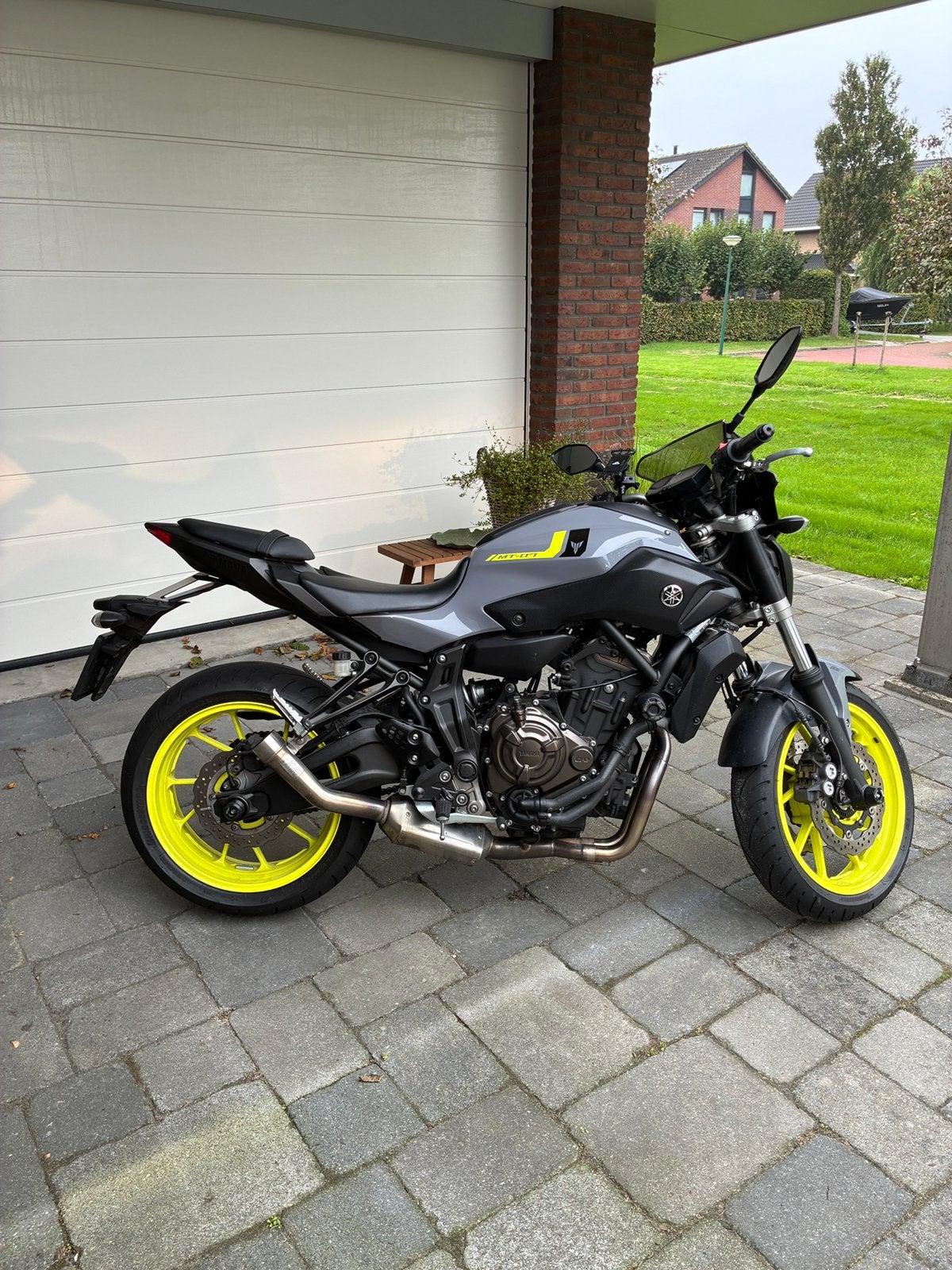 Yamaha MT07 ABS night fluo 6810KM!, 2 cilinders, Motorrijbewijs A, Particulier, Meer dan 35 kW