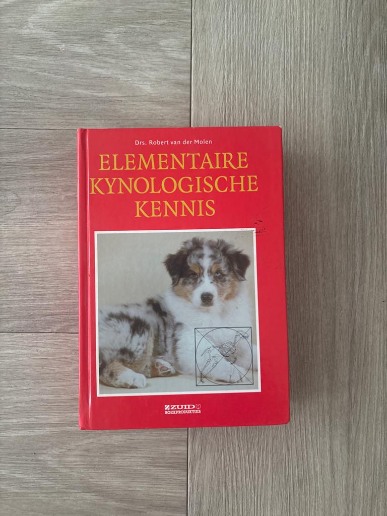 Elementaire Kynologische Kennis - Hondenboek, Boeken, Ophalen of Verzenden, Gelezen, Honden