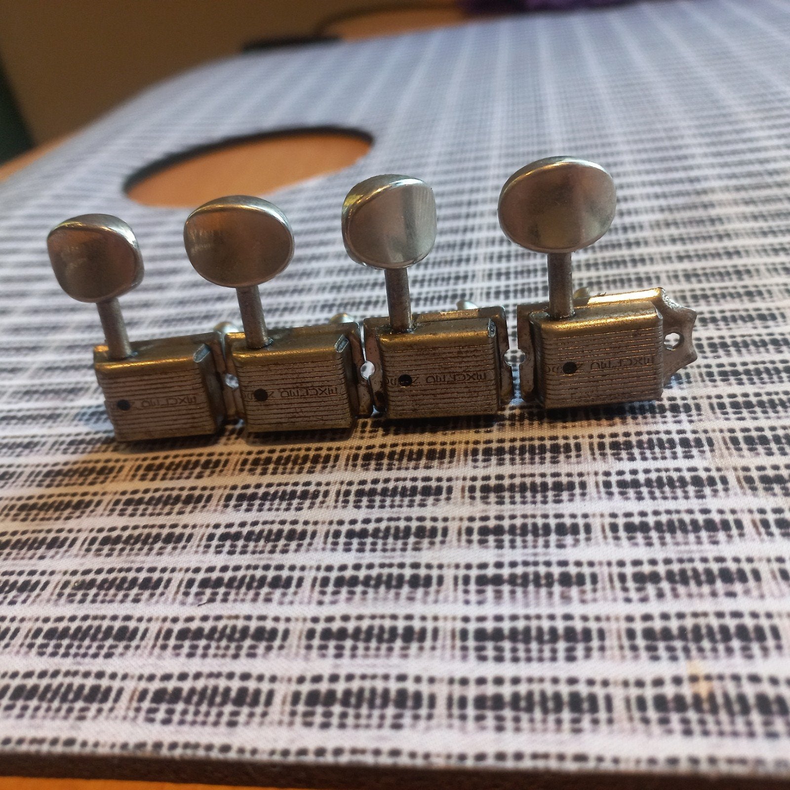 Fender single line tuners gezocht 1963, Ophalen of Verzenden, Zo goed als nieuw, Elektrische gitaar