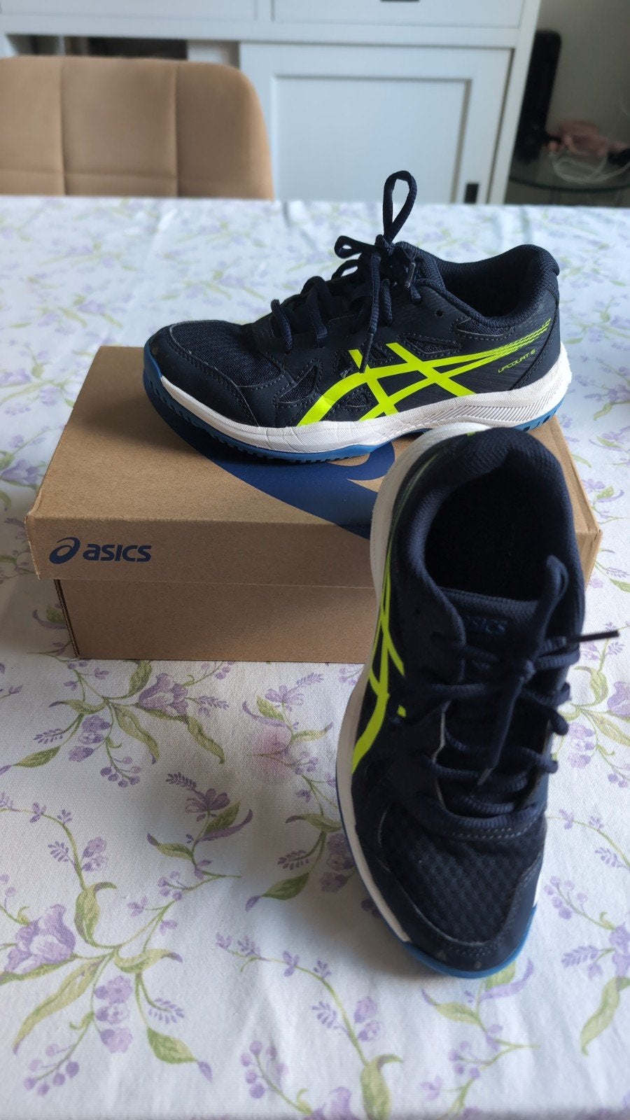 Asics Upcourt 6 zaalschoenen, mt 35, blauw/wit/fluor, Ophalen, Gebruikt, Asics, Sportschoenen