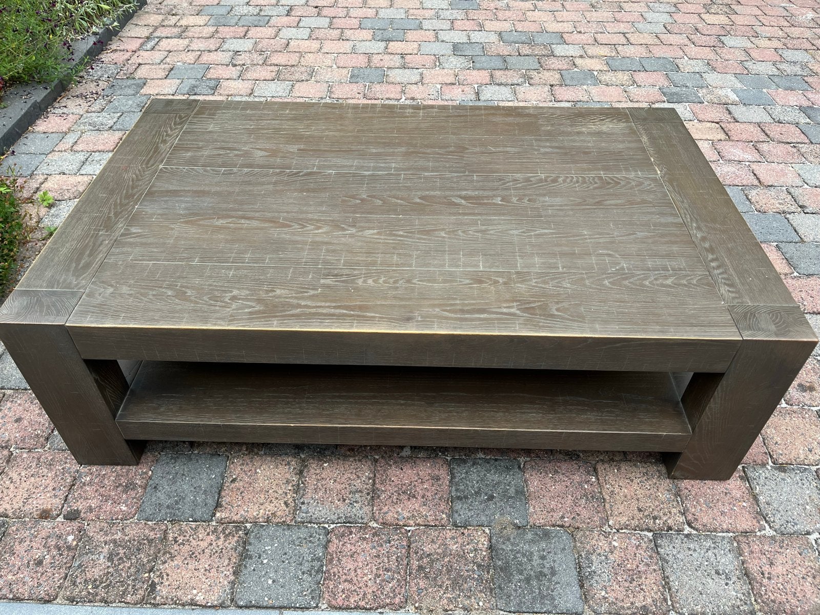 Robuuste salontafel van hout met opbergplank, Ophalen, Gebruikt, 100 tot 150 cm, Eikenhout