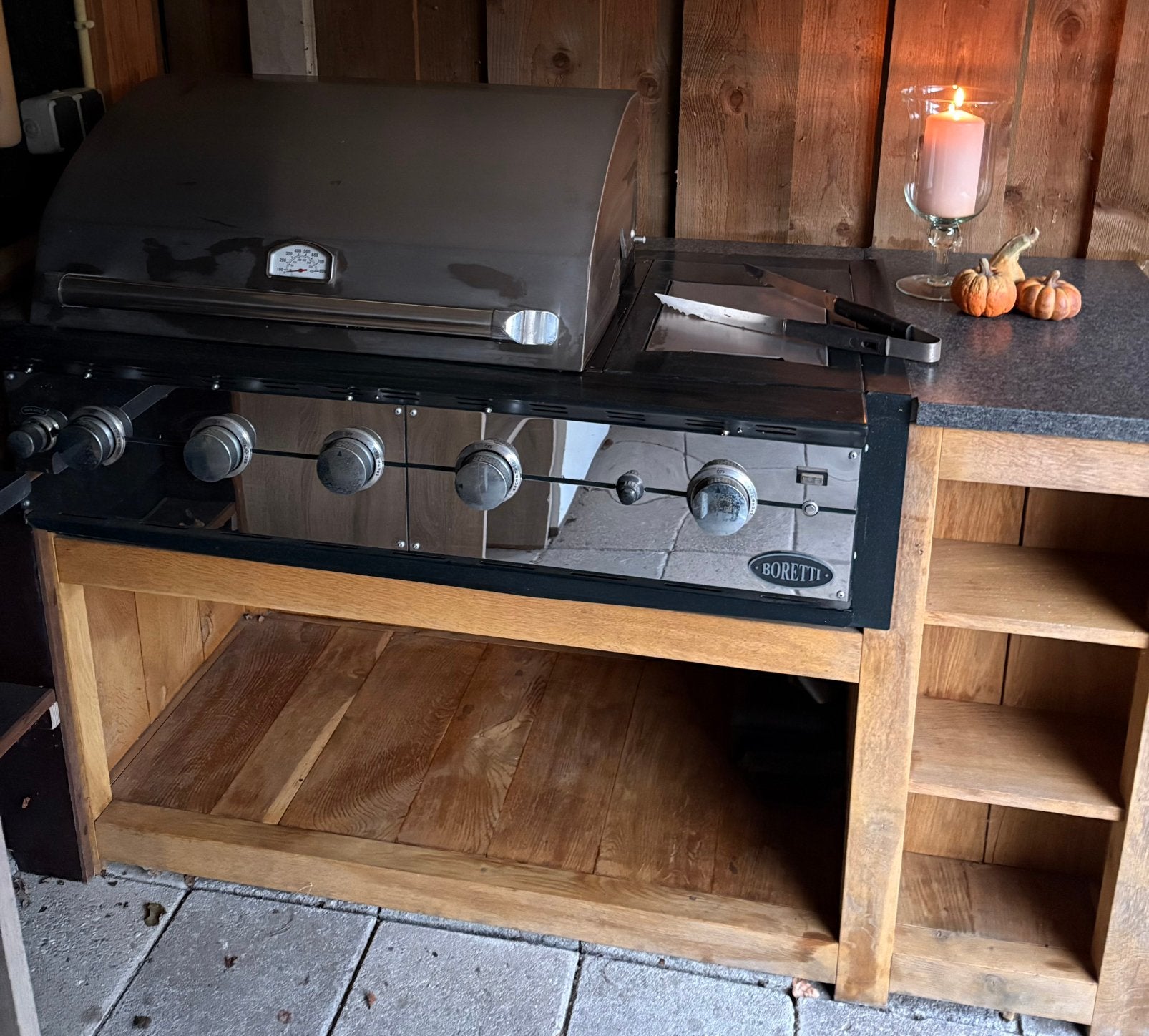 Boretti buitenkeuken met barbeque en kookplaatje op gas., Ophalen, Zo goed als nieuw, Gas, Vrijstaand