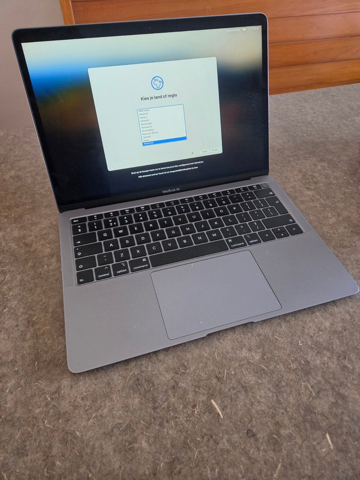 MacBook Air (A1932 space grey Retina, 13-inch, 2018), Computers en Software, Qwerty, 13 inch, Ophalen of Verzenden, Zo goed als nieuw