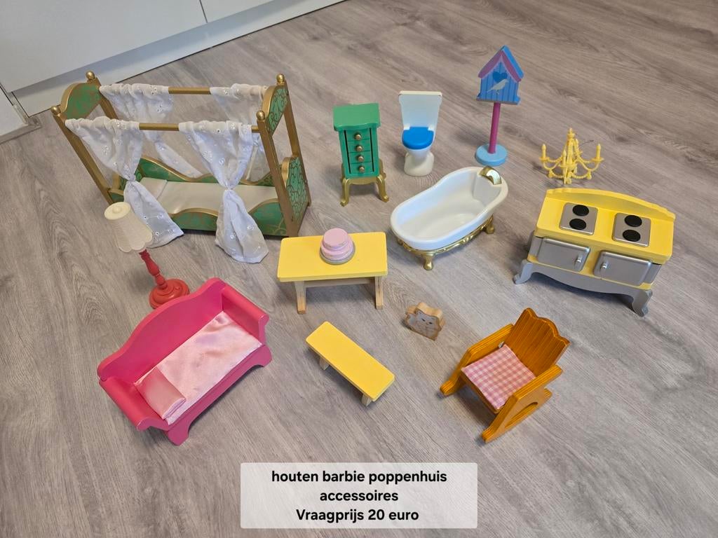 Barbie poppenhuis meubels van hout, Ophalen of Verzenden, Zo goed als nieuw, Overige typen