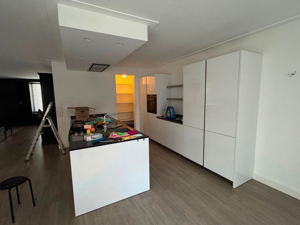 Luxe Duitse Siematic witte hoogglanseilandkeukenGEDEMONTEERD, Wit, Overige typen, Graniet of Steen, Ophalen of Verzenden