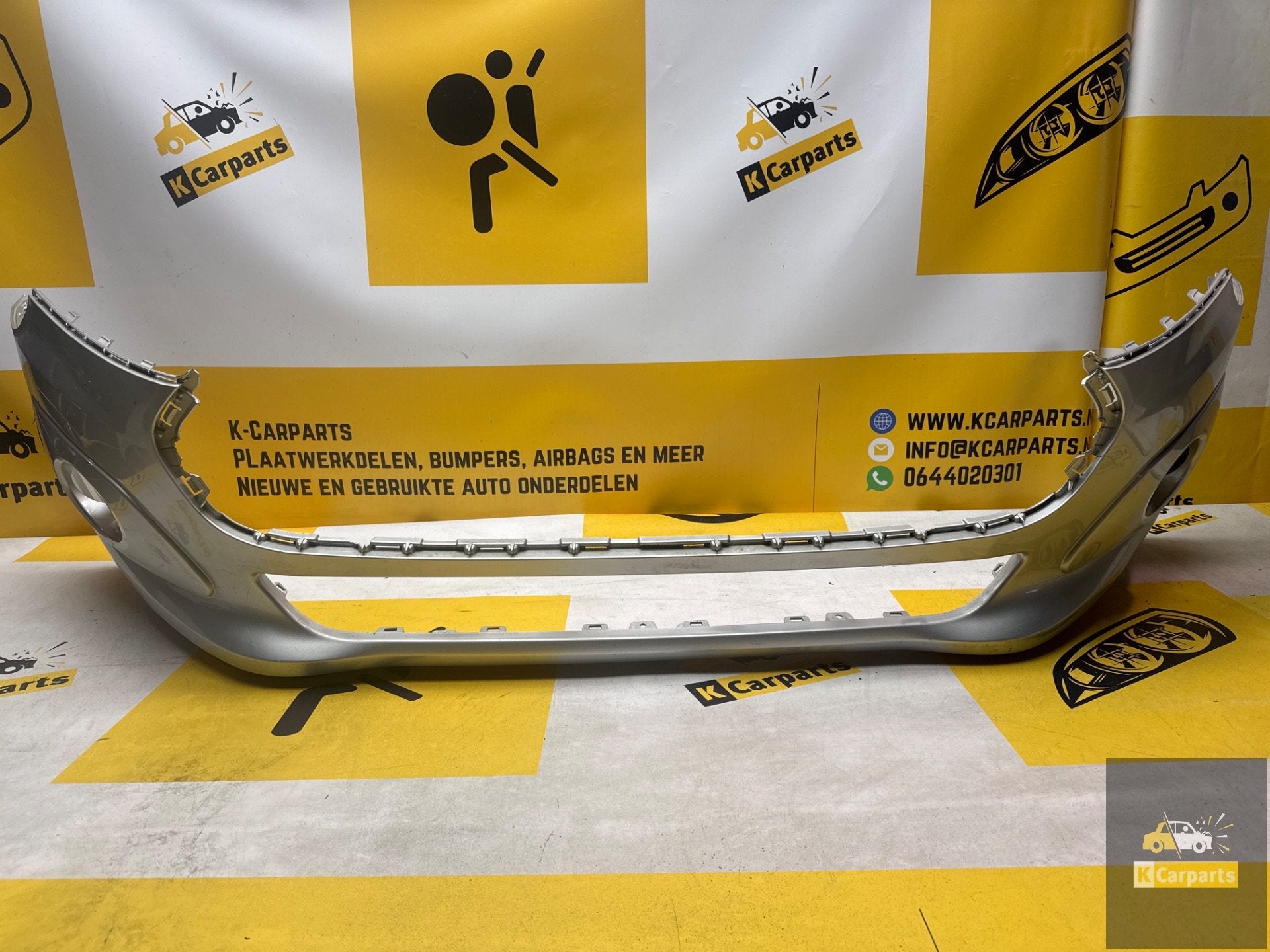 FORD TRANSIT CONNECT VOORBUMPER DT11-17F775-B