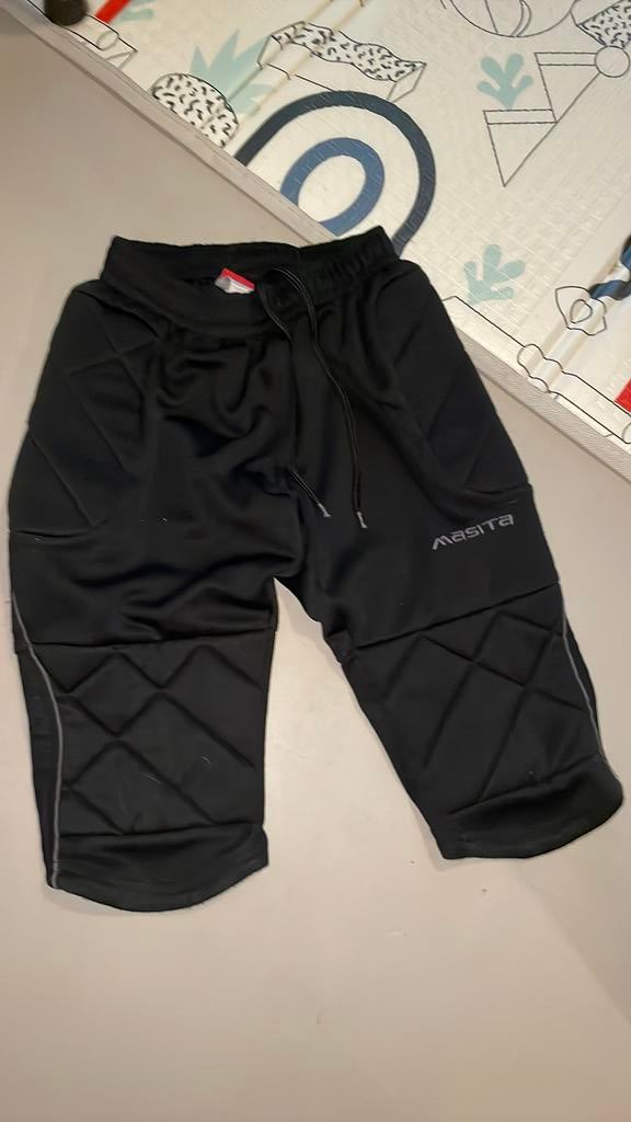 Keeper broek kort mt 140 masita, Ophalen of Verzenden, Zo goed als nieuw, Overige maten, Zwart