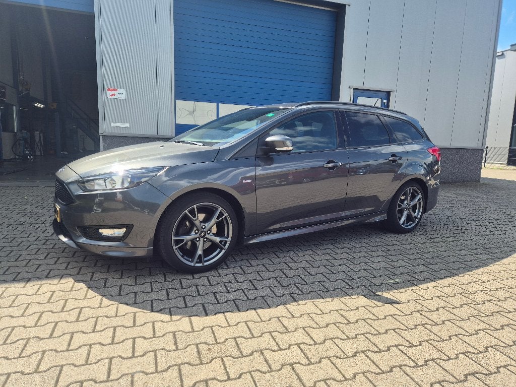 Ford Focus 1.5 Ecoboost 110KW Wagon ST line , 2017,Trekhaak, Stof, 1498 cc, Euro 6, 4 cilinders