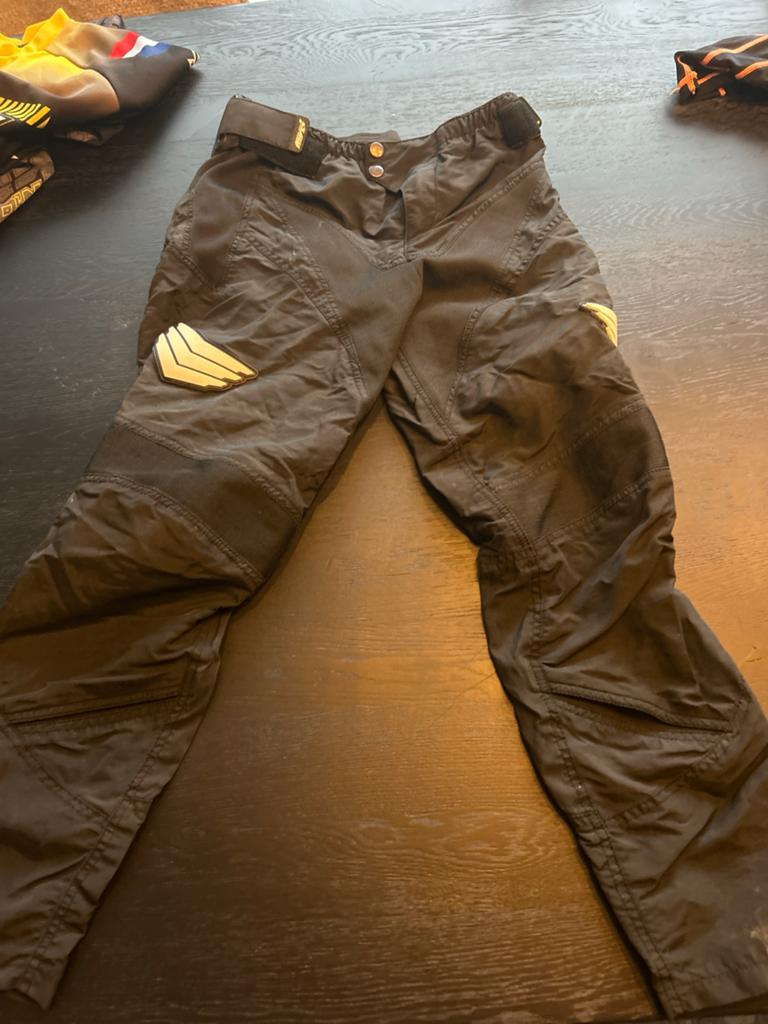 Zwarte bmx broek maat 24, Ophalen of Verzenden