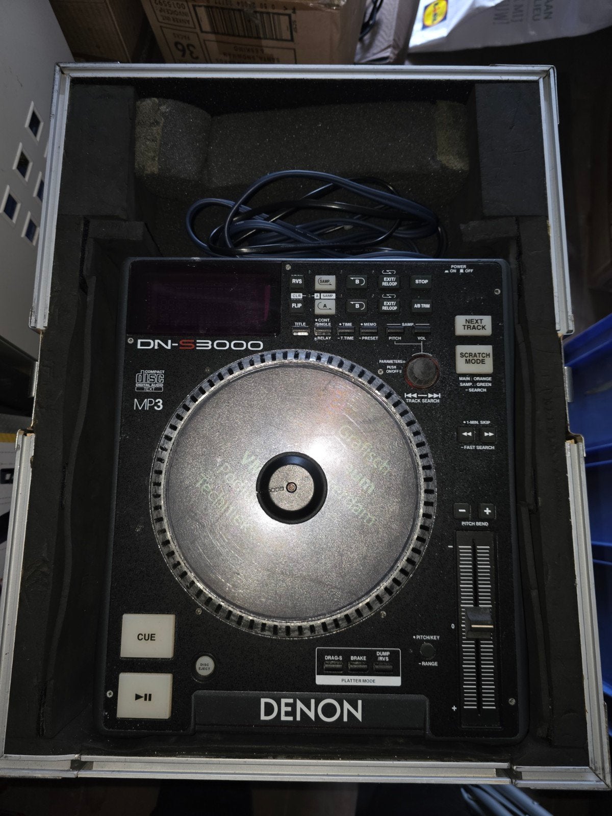 Denon DN-S3000 CD/MP3 DJ-speler in flightcase, Ophalen of Verzenden, Gebruikt, Dj-set, Denon