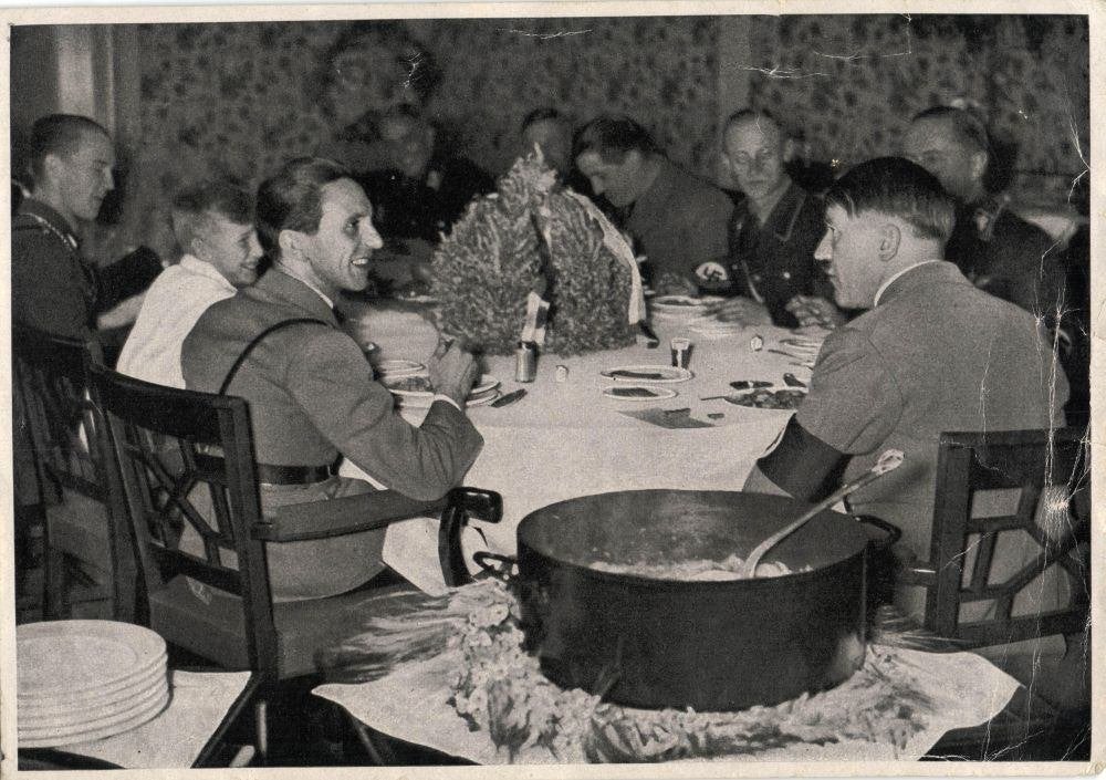 Duitse Propaganda Adolf Hitler & Joseph Goebbels, Winterhulp, Verzamelen, Onbekend, Overige soorten, Ophalen of Verzenden, Duitsland