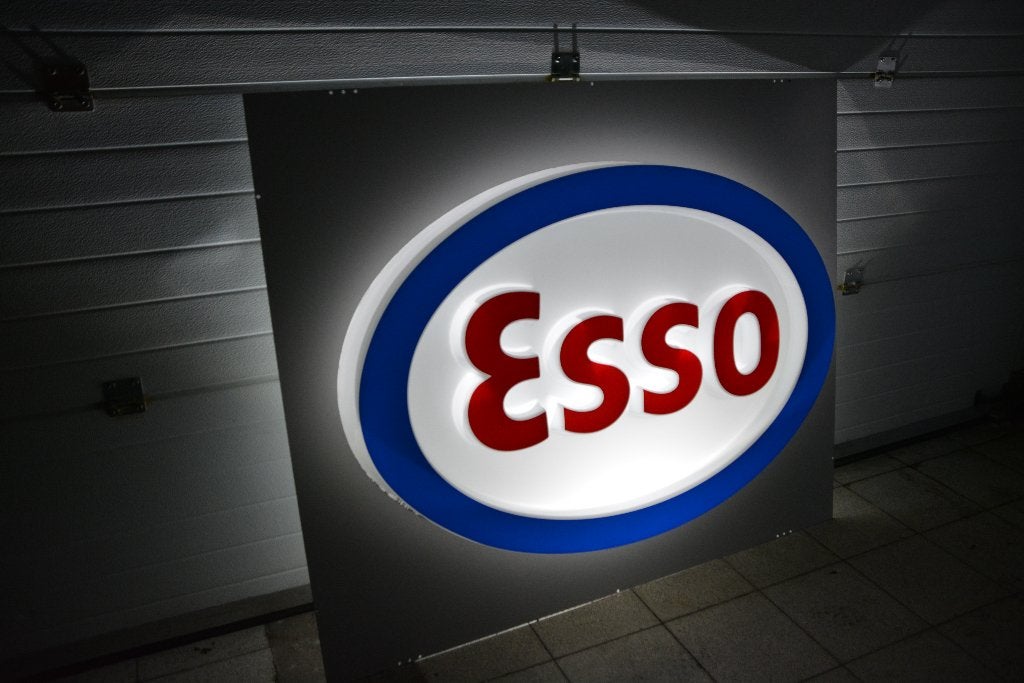 Esso tankstation xxl lichtreclame lichtbak nieuwstaat, Verzamelen, Ophalen of Verzenden, Zo goed als nieuw, Lichtbak of (neon) lamp