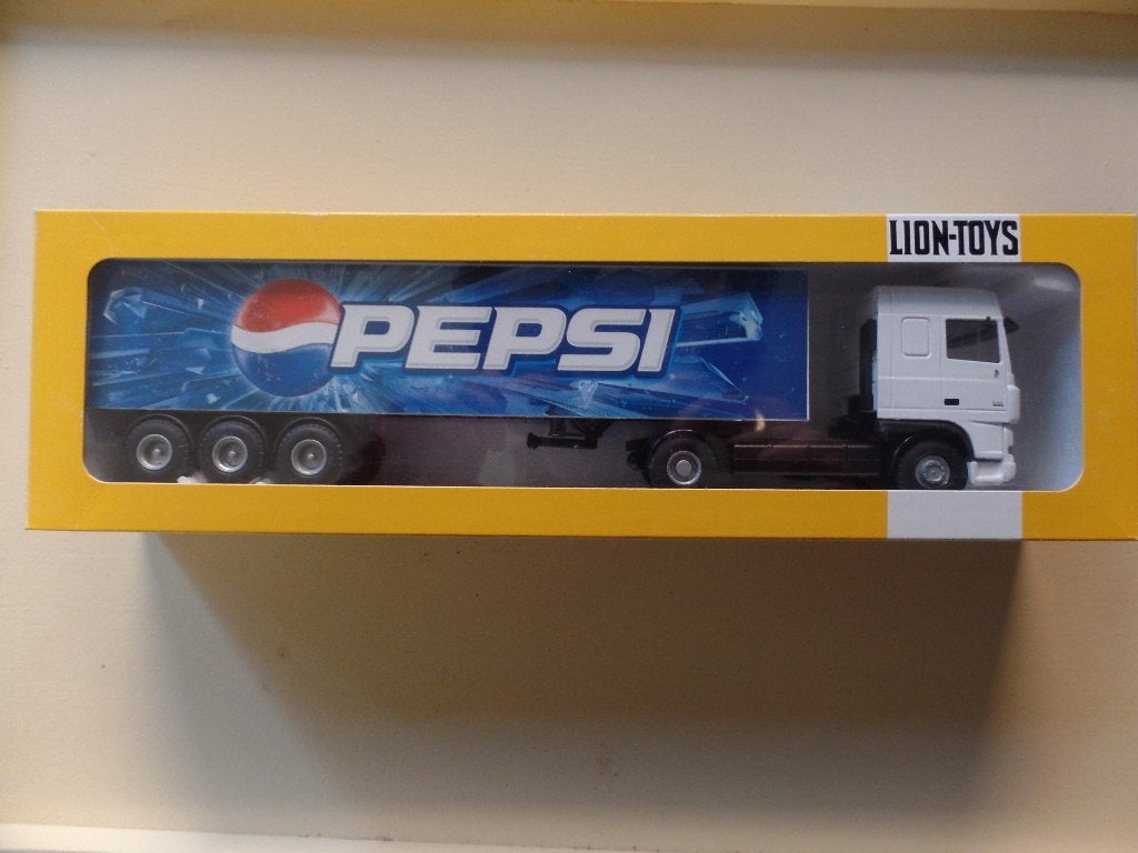 DAF  trekker oplegger Pepsi Lion Toys, Hobby en Vrije tijd, Verzenden, Zo goed als nieuw, Bus of Vrachtwagen, Lion Toys
