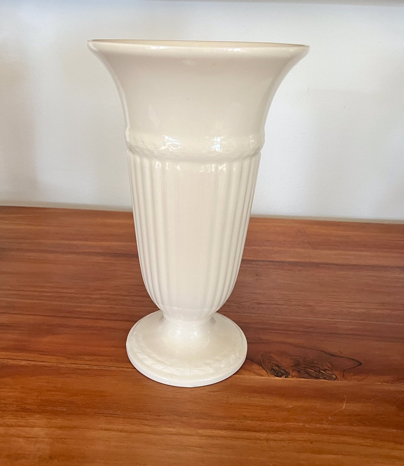Wedgwood Edme trompet vaas, Antiek en Kunst, Ophalen of Verzenden